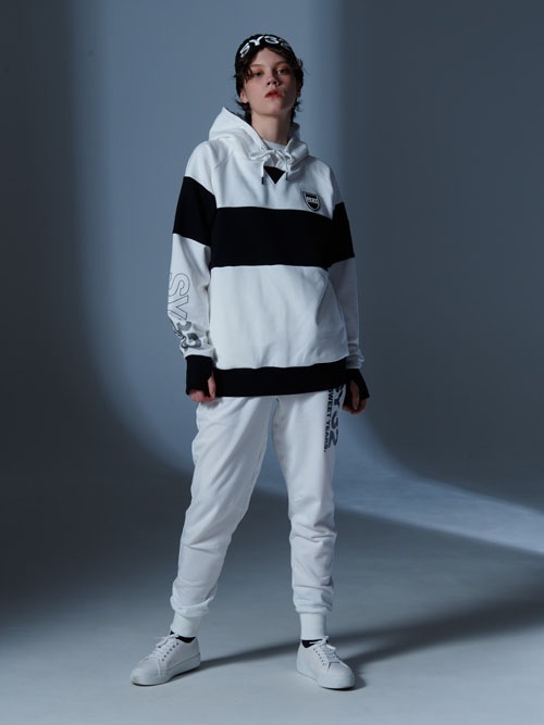 SY32 by SWEET YEARS��EXCHANGE P/O HOODIE��WHITE