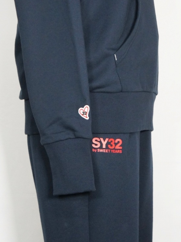 SY32 by SWEET YEARS��SHIELD LOGO P/O HOODIE��NAVY