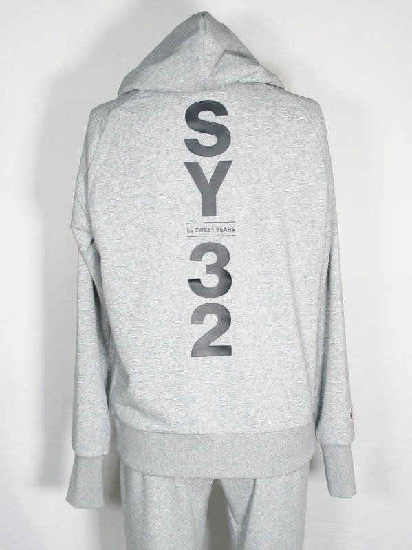 SY32 by SWEET YEARS��SHIELD LOGO P/O HOODIE��GRAY