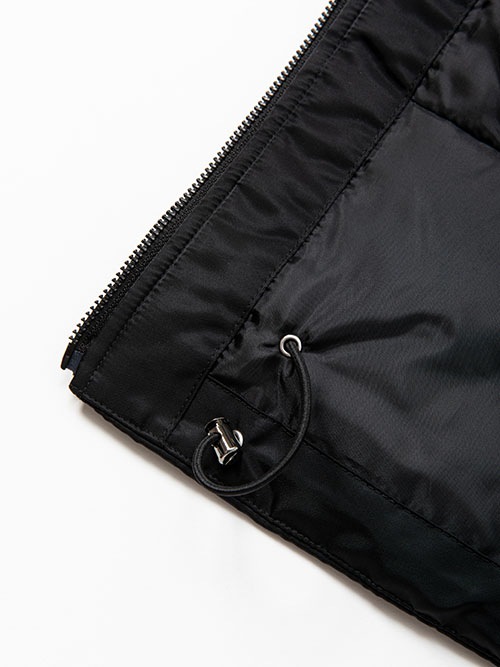 SY32 by SWEET YEARS��SHIELD LOGO INSURATION JKT��BLACK