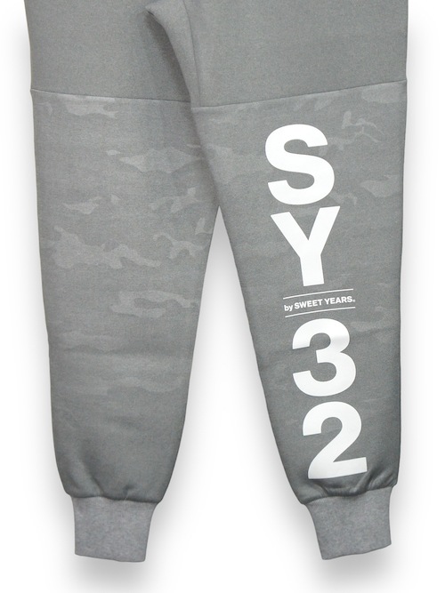���祬���ѥ�� DOUBLE KNIT EMBOSS CAMO SHIELD LOGO PANTS GRAY SY32 by SWEET YEARS �����磻�����ƥ����ȥ��Х����������ȥ��䡼��