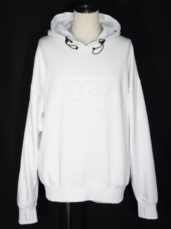 SY32 by SWEET YEARS��BOX LOGO BIG SILHOUETTE HOODIE��WHITE