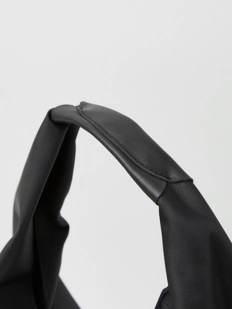 �ڷ��̡�������Ǻ����� �桼�ƥ���ƥ� ���ŤޥХå� A4�������б� 15.6�����PC��Ǽ��ǽ �֥�å� alfredoBANNISTER ����ե�åɥХ˥�����