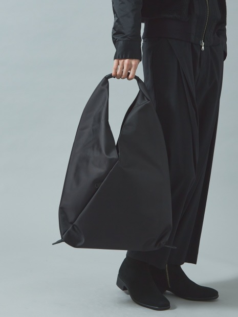 �ڷ��̡�������Ǻ����� �桼�ƥ���ƥ� ���ŤޥХå� A4�������б� 15.6�����PC��Ǽ��ǽ �֥�å� alfredoBANNISTER ����ե�åɥХ˥�����