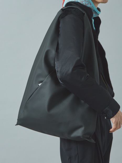 �ڷ��̡�������Ǻ����� �桼�ƥ���ƥ� ���ŤޥХå� A4�������б� 15.6�����PC��Ǽ��ǽ �֥�å� alfredoBANNISTER ����ե�åɥХ˥�����