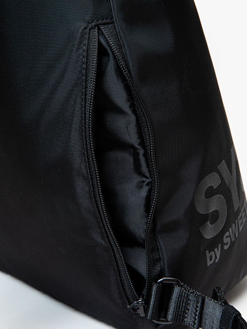 バックパック SLASH ZIP BACKPACK BLACK SY32 by SWEET YEARS | バッグ