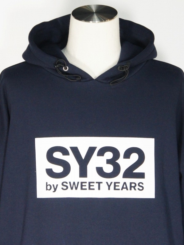 SY32 by SWEET YEARS��BOX LOGO BIG SILHOUETTE HOODIE��NAVY