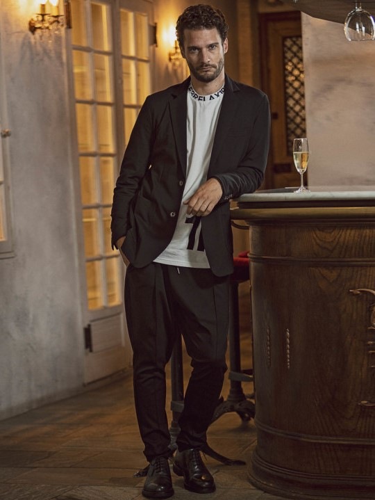 1PIU1UGUALE3 RELAX�֥磻�ɥͥå�����ĹµT����ġ�WHITE�ڥ��Υԥ����Υ���������ȥ� ���å�����