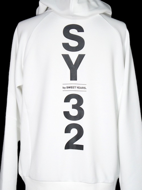 PO�ա��ǥ��� DOUBLE KNIT EMBOSS CAMO SHIELD LOGOP/O HOODIE WHITE SY32 by SWEET YEARS �����磻�����ƥ��ȥ��Х����������ȥ��䡼��