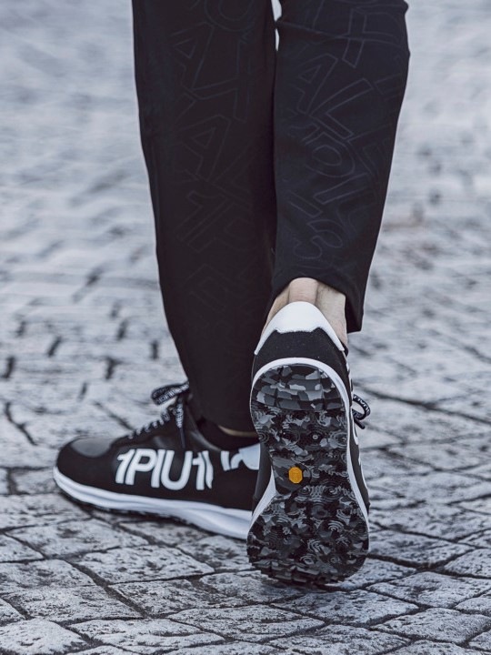 1PIU1UGUALE3 RELAX�֥����å������ȥ졼�˥󥰥��ˡ������� BLACK�ڥ��Υԥ����Υ���������ȥ� ���å�����