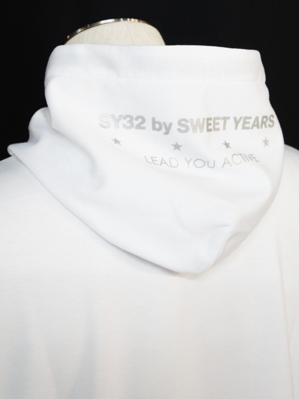 SY32 by SWEET YEARS「SLEEVELESS HOODIE」WHITE 定価:13,200円 