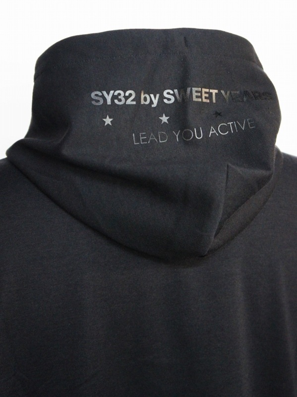SY32 by SWEET YEARS「SLEEVELESS HOODIE」BLACK 定価:13,200円 