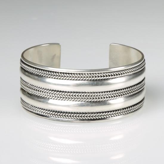 made by VELVET LOUNGE ��H&H WIDE BANGLE�� ��� : 35,300��(�ǹ�)