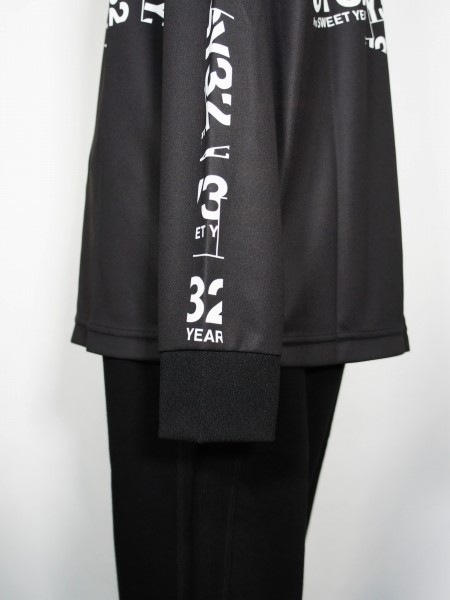 SY32 by SWEET YEARSEXCHANGE L/S TEEBLACK