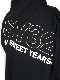 SY32 by SWEET YEARS��SLASH BIG LOGO PO HOODIE��BLACK��WHITE