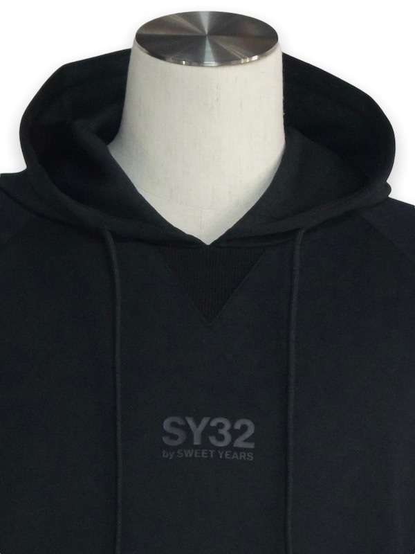 SY32 by SWEET YEARS��DOUBLE KNIT EMBOSS LOGO P/O HOODIE��BLACK��BLACK�ڥ����磻�����ƥ��ȥ��Х����������ȥ��䡼����