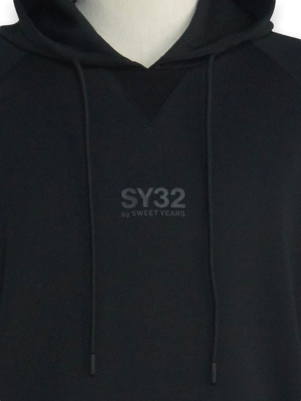 SY32 by SWEET YEARS��DOUBLE KNIT EMBOSS LOGO P/O HOODIE��BLACK��BLACK�ڥ����磻�����ƥ��ȥ��Х����������ȥ��䡼����
