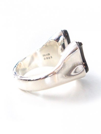 Velvet Lounge ��NOVEL HORCE SHOE RING��