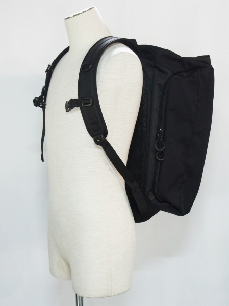 SY32 by SWEET YEARS�֡�LINNELL'S�ۡ�BIG LOGO BACKPACK��BLACK