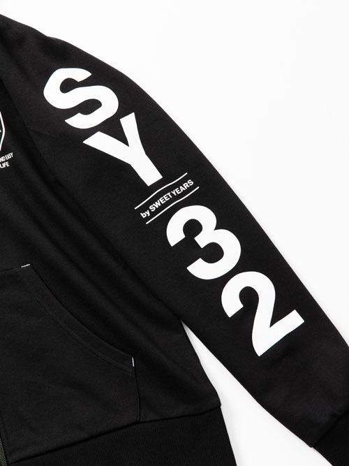 SY32 by SWEET YEARS��SHIELD LOGO ZIP HOODIE��BLACK