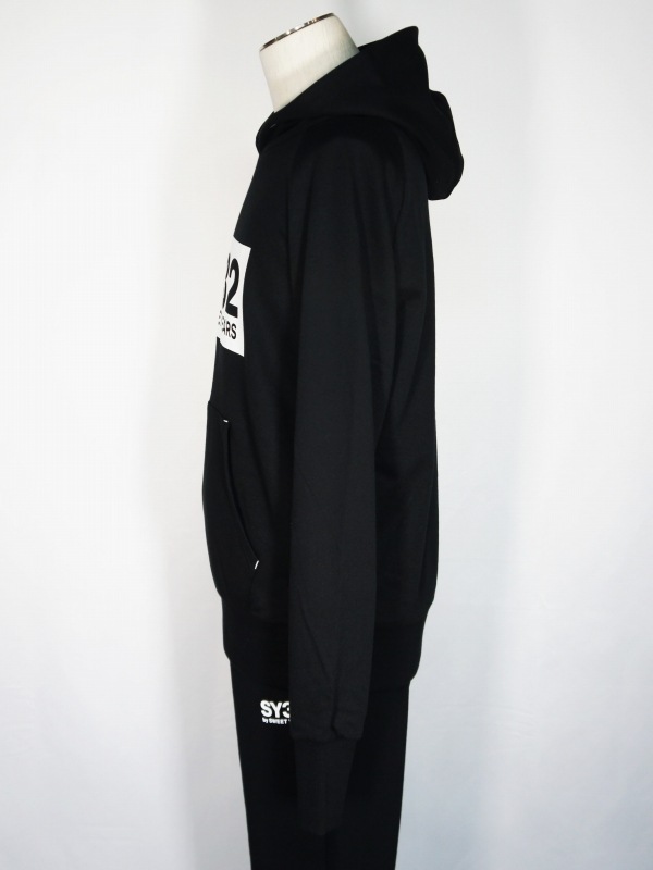 SY32 by SWEET YEARS��BOX LOGO P/O HOODIE��BLACK��WHITE