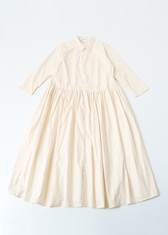 最終値下げVeritecoeur ヴェリテクールVC2419 バックギャザー　白 最終値下げVeritecoeur ヴェリテクールVC2419 バックギャザー 白 最終