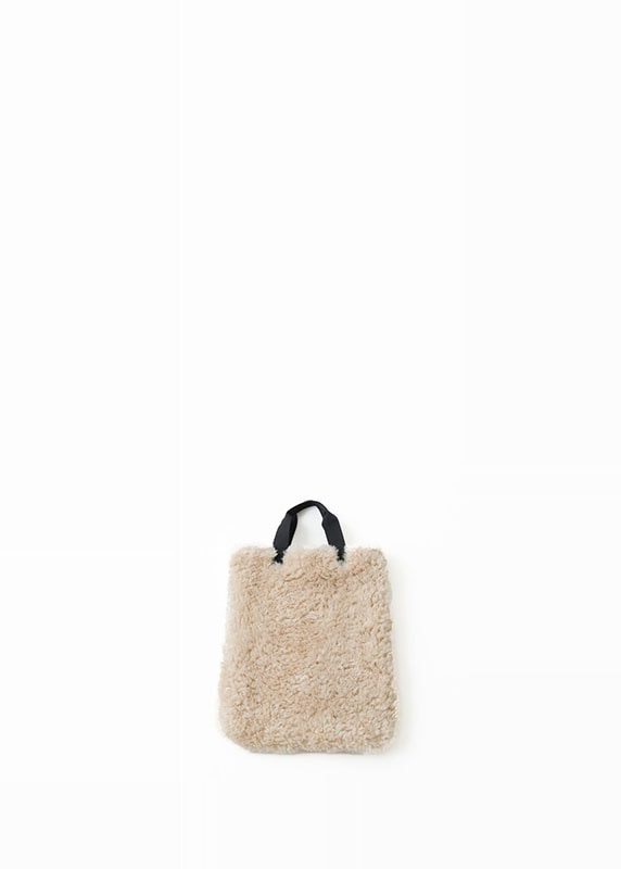 最終値下げVeritecoeur ヴェリテクールVC2419 バックギャザー　白 最終Veritecoeur ヴェリテクールVC2419 バックギャザーシャツ白