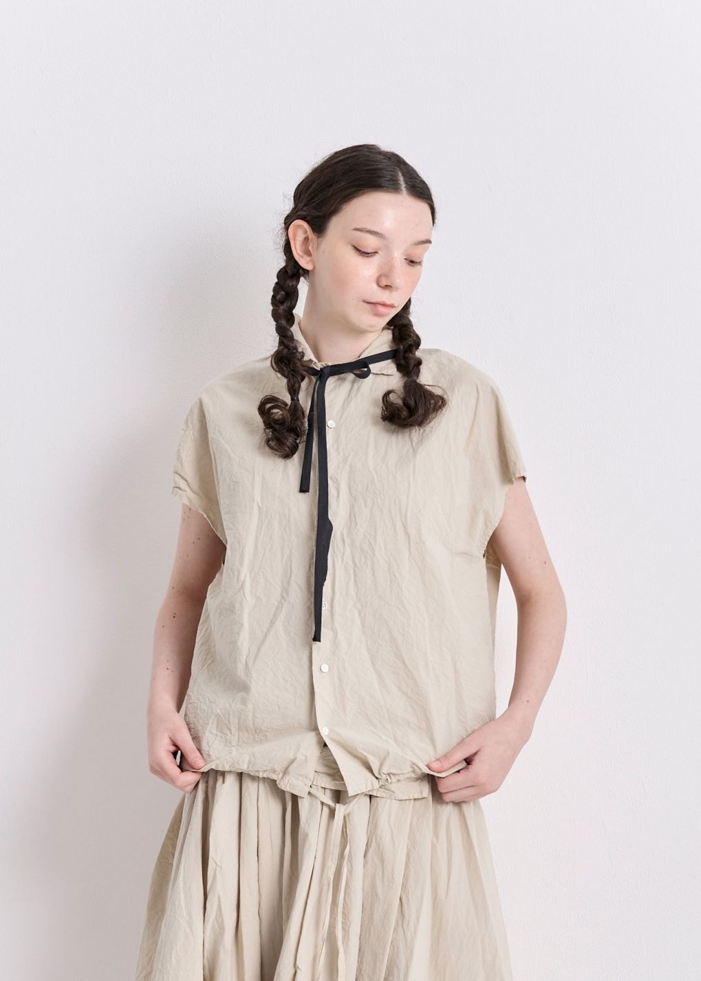 Cloth&Cross ハグオーワー ドローストリングフレンチスリーブブラウス Cloth﻿&Cross ハグオーワー ドローストリングフレンチスリーブブラウス