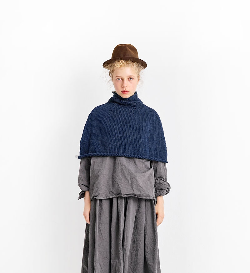 VCK-297<br>ニットポンチョ - COLLECTION - Veritecoeur(ヴェリテクール)