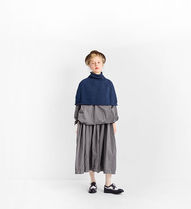 キャピタル　ニットポンチョ VCK-297<br>ニットポンチョ - COLLECTION - Veritecoeur(ヴェリテクール)