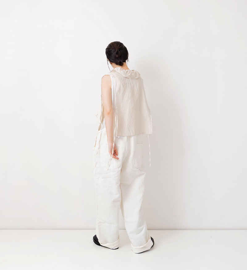 LTD-122<br>Frill Vest