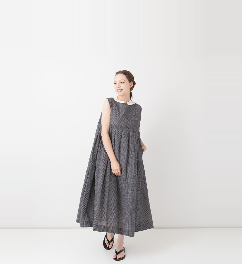 《Veritecoeur Shop & online shop 限定》<br>SP-015<br>CHECK SLEEVELESS DRESS