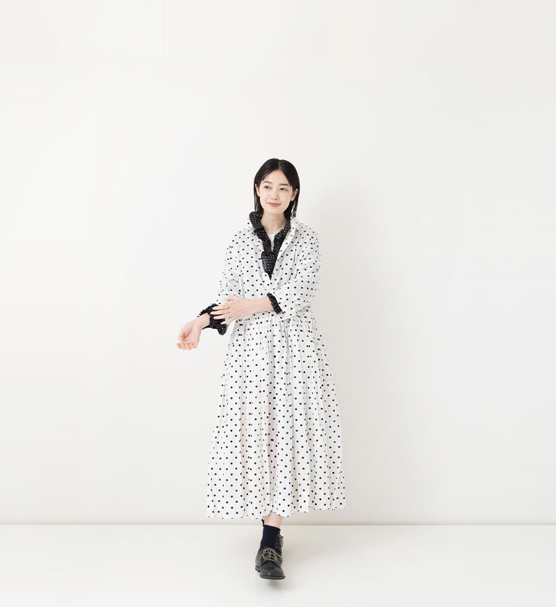 LTD-201<br>ドットフリルブラウス
