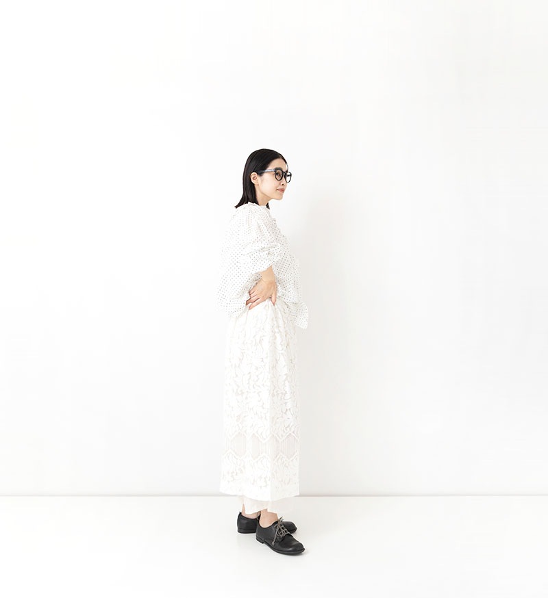 LTD-201<br>ドットフリルブラウス