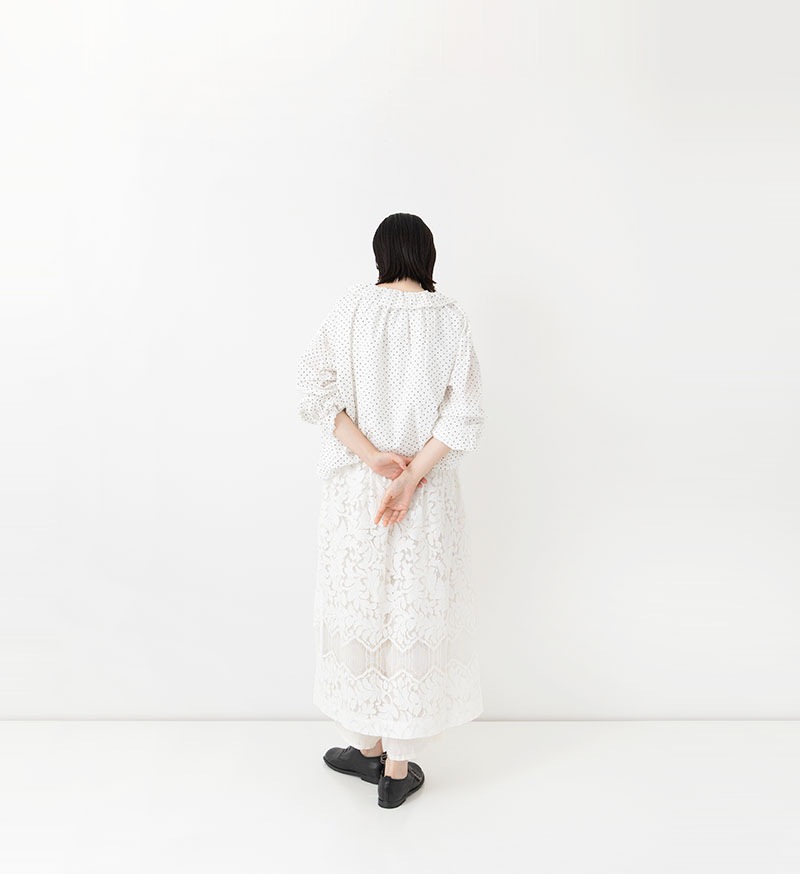 LTD-201<br>ドットフリルブラウス