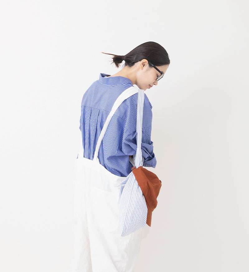 LTD-132<br>Tie Collar Blouse