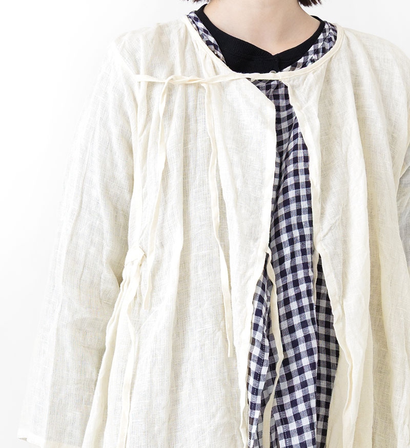 《FLAGSHIP STORE》&《ONLINE STORE》<br>VC-2831A<br>リネンカシュクールブラウス