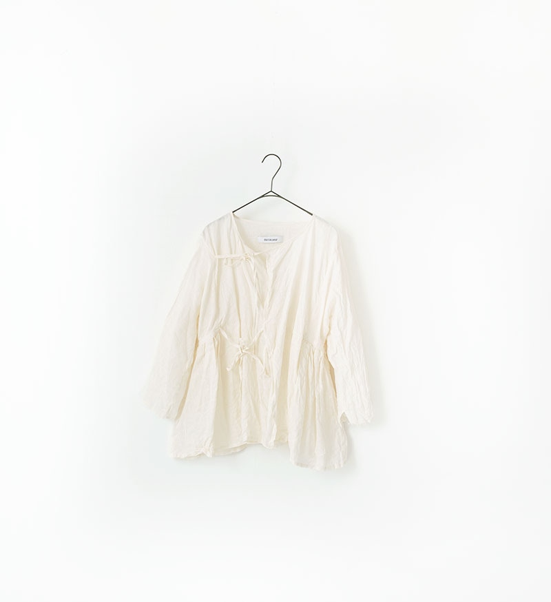 ao ＊タグ付き美品＊ リネンカスケードブラウス (off white) FLAGSHIP STORE》&《ONLINE STORE》<br>VC-2831A<br>リネン