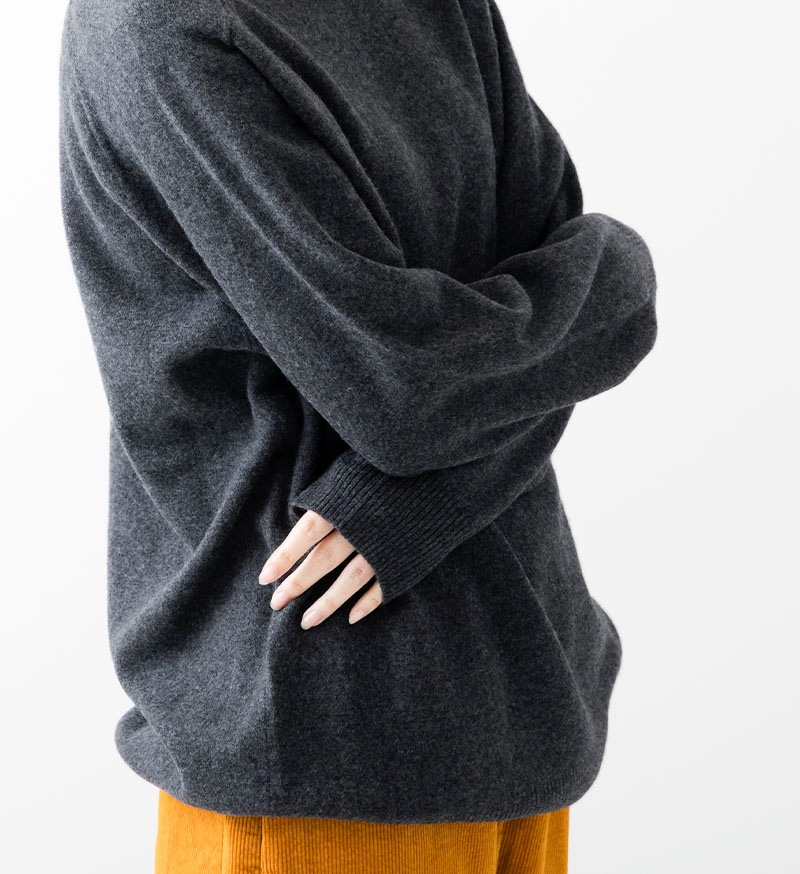 新品　Veritecoeur ヴェリテクール クルーネックニット ブラック Veritecoeur｜クルーネックニット VCK-232 - Véritécoeur(ヴェリテ