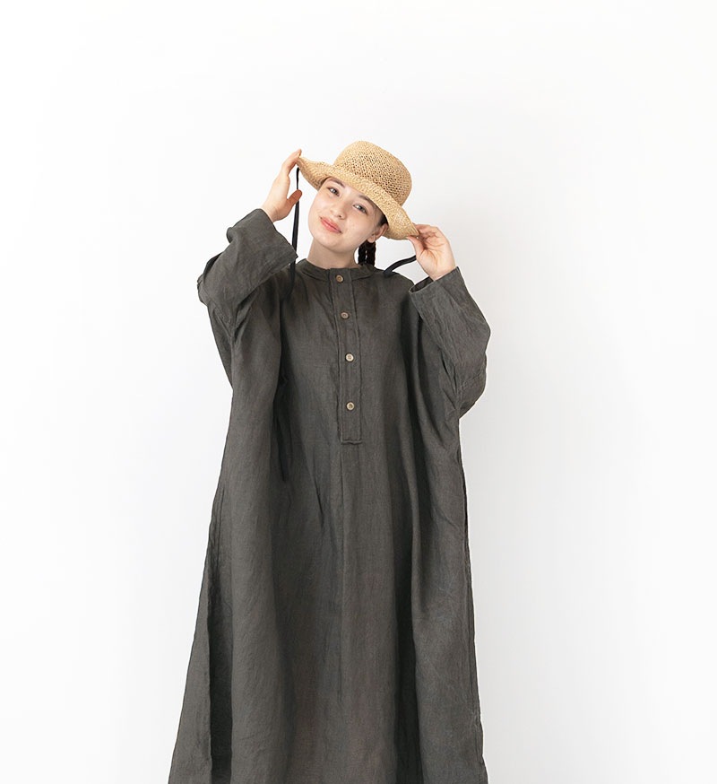 VC-2841<br>墨染めリネンヘンリーネックワンピース - COLLECTION