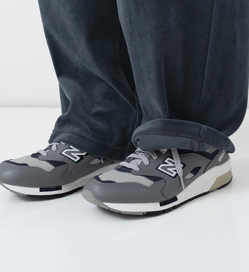 ※Veritecoeur online 限定※ <br>NT-104 プレーティングベロアパンツ