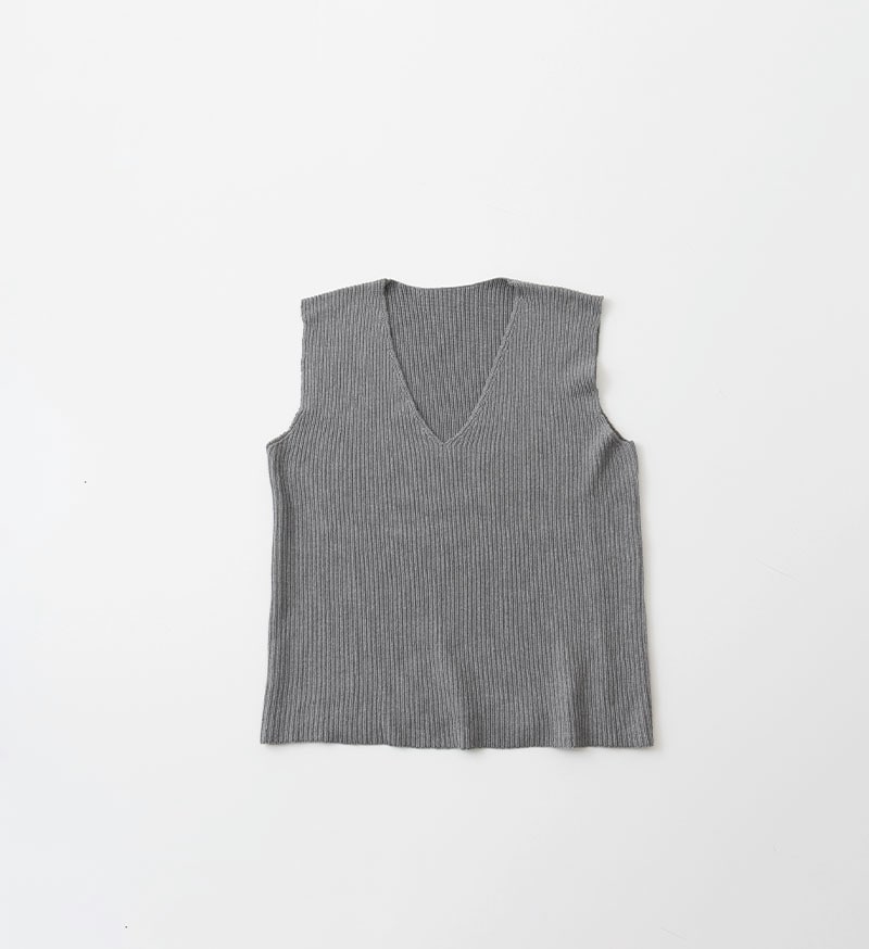LTD-129 Cashmere V-Necked Vest
