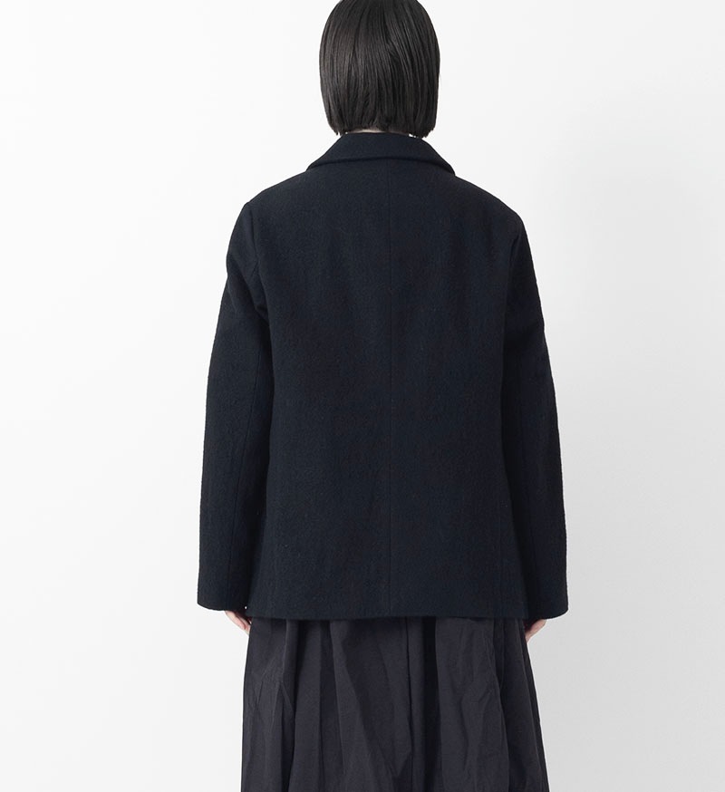 専用ですかぐれ新品未使用値札付き　ウールリネンクールネックジャケット黒　日本製 かぐれ（カグレ）の「ウールリネンクルーネックジャケット（ノーカラー