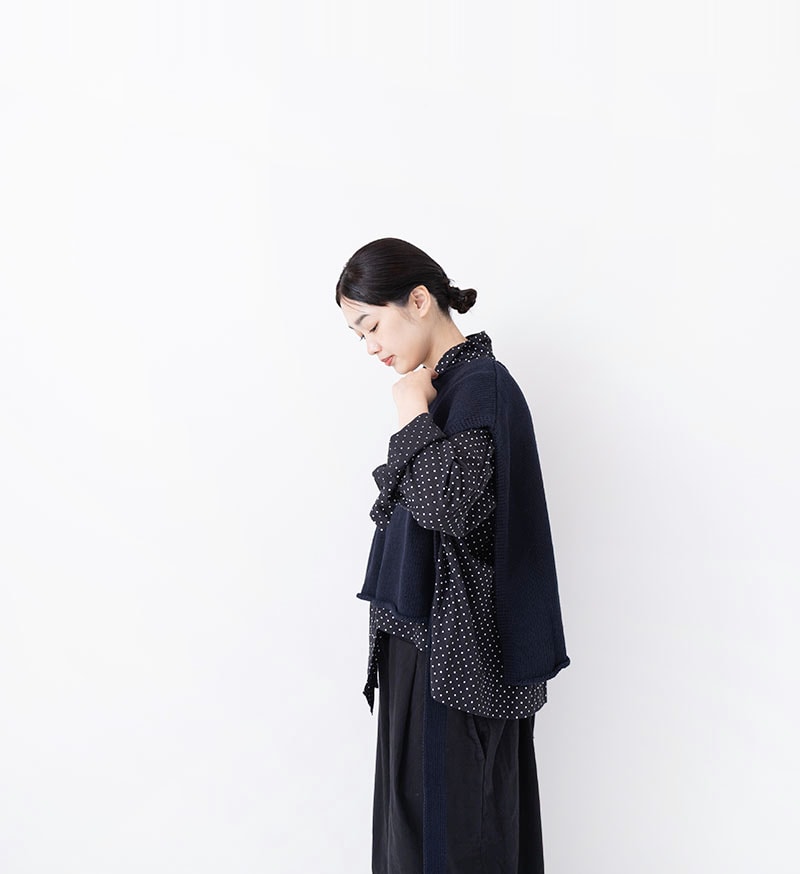 *VC-2748<br>ドットタイカラーブラウス