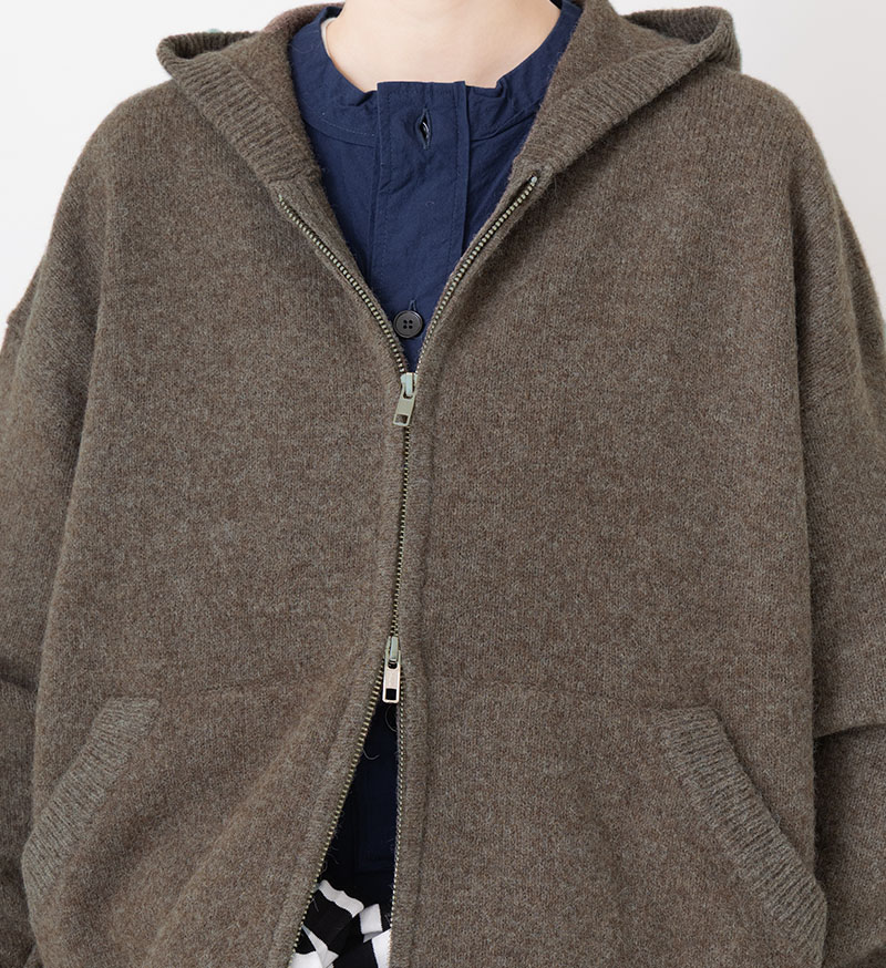 VCK-301<br>フーディージップニット