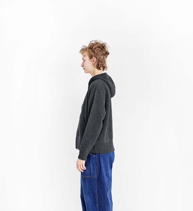 VCK-301<br>フーディージップニット