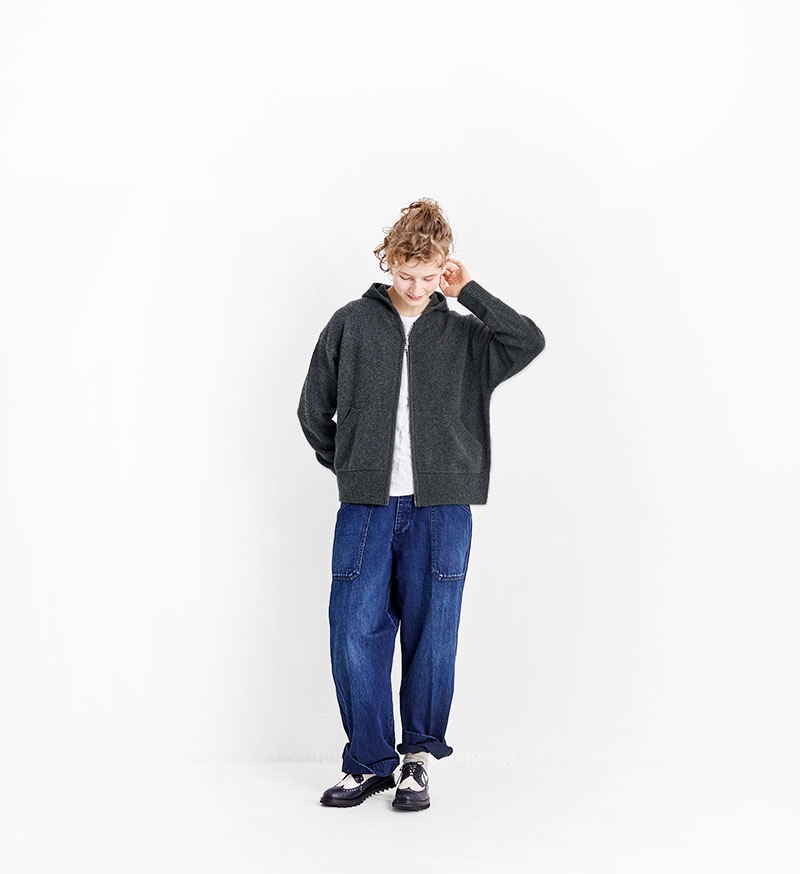 VCK-301<br>フーディージップニット