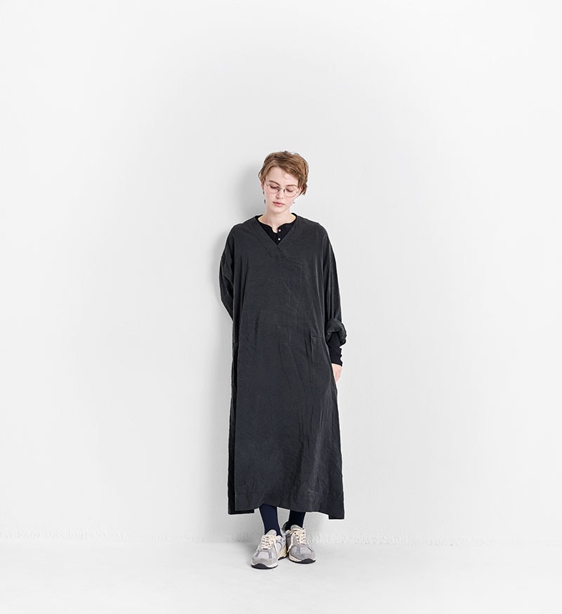 DEPAREILLE 82,500円24AWウールシルクVネックワンピース Vネックスカーフセットワンピース – jemiremi（ジェミレミ）