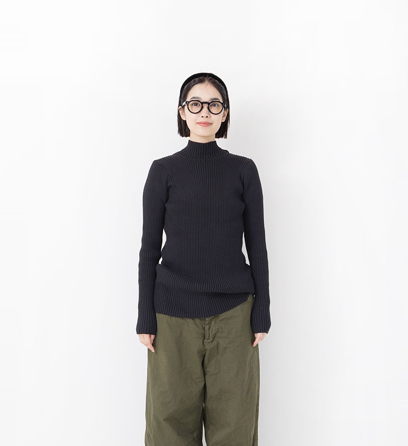 ST-156<br>ハイネックリブニット