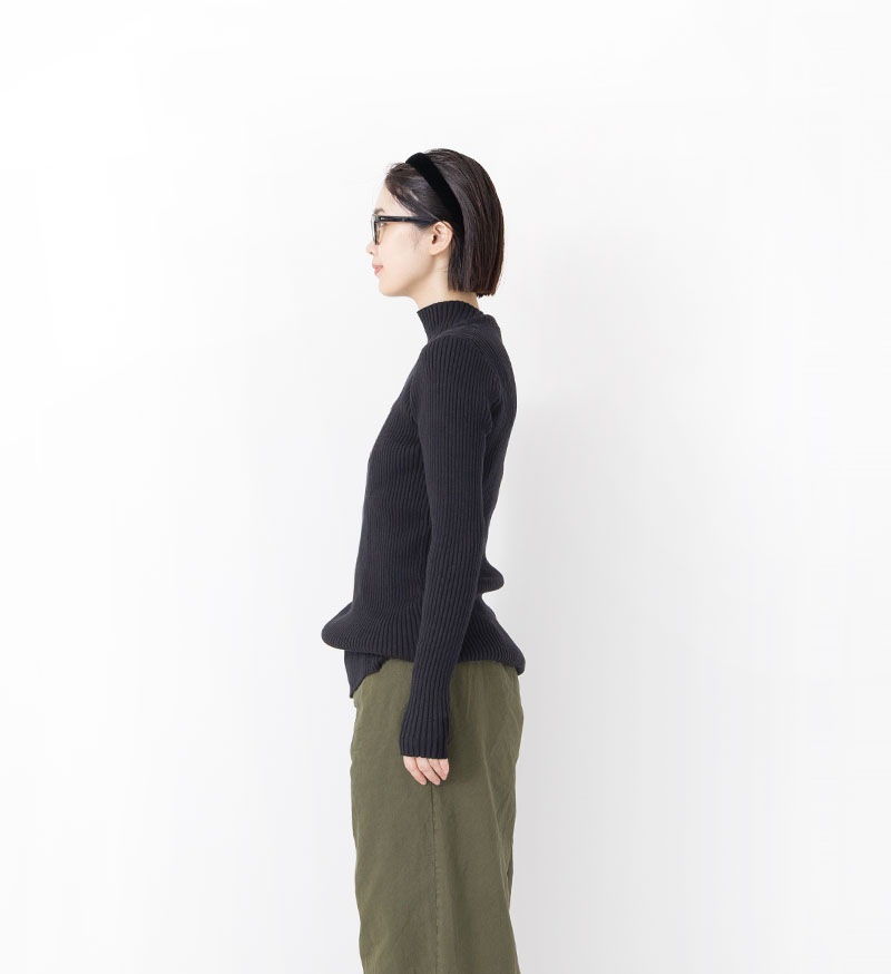 ST-156<br>ハイネックリブニット